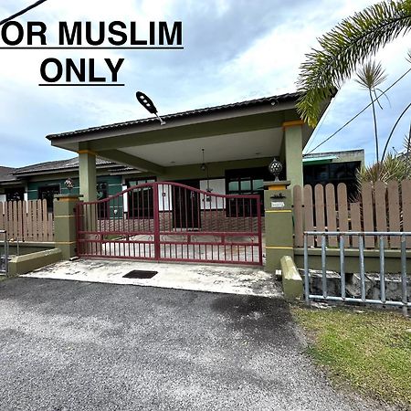 Homestay Melaka Urich Екстериор снимка